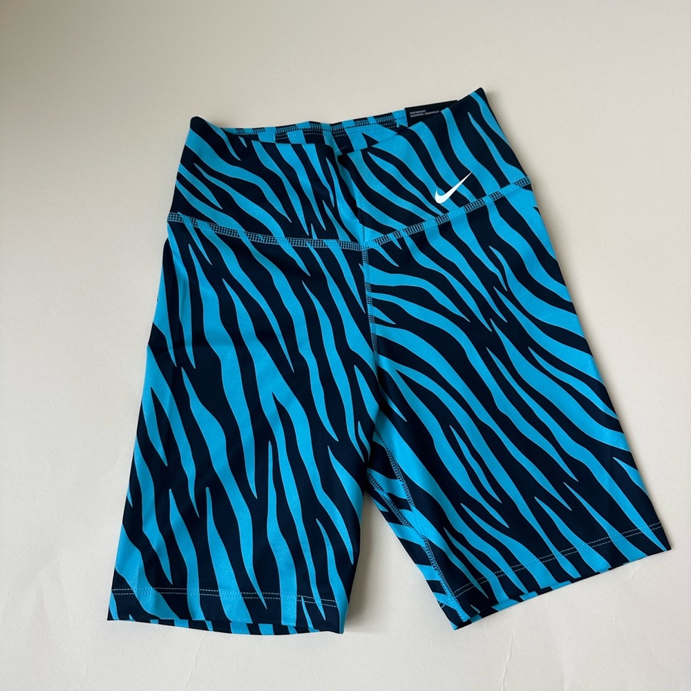 NIKE WOMENS DRI FIT BLUE ZEBRA ATHELTIC SHORTS XS NWT